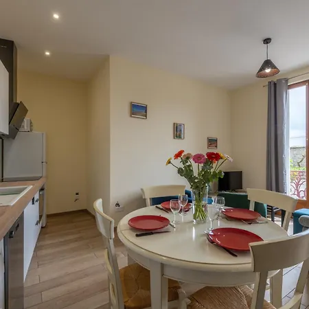 Lakme - 2min A Pied De La